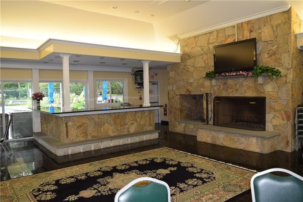 Condominium at 16 Starling Way, West Warwick, photo 39 of 42