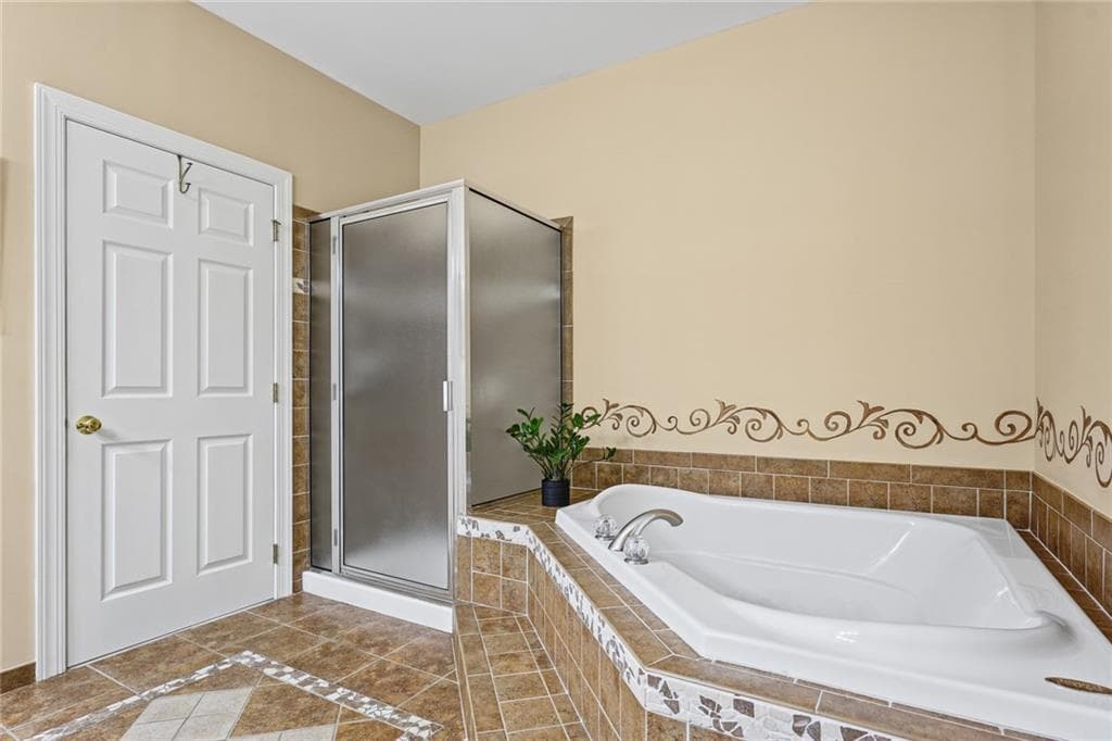 Condominium at 16 Starling Way, West Warwick, photo 21 of 42