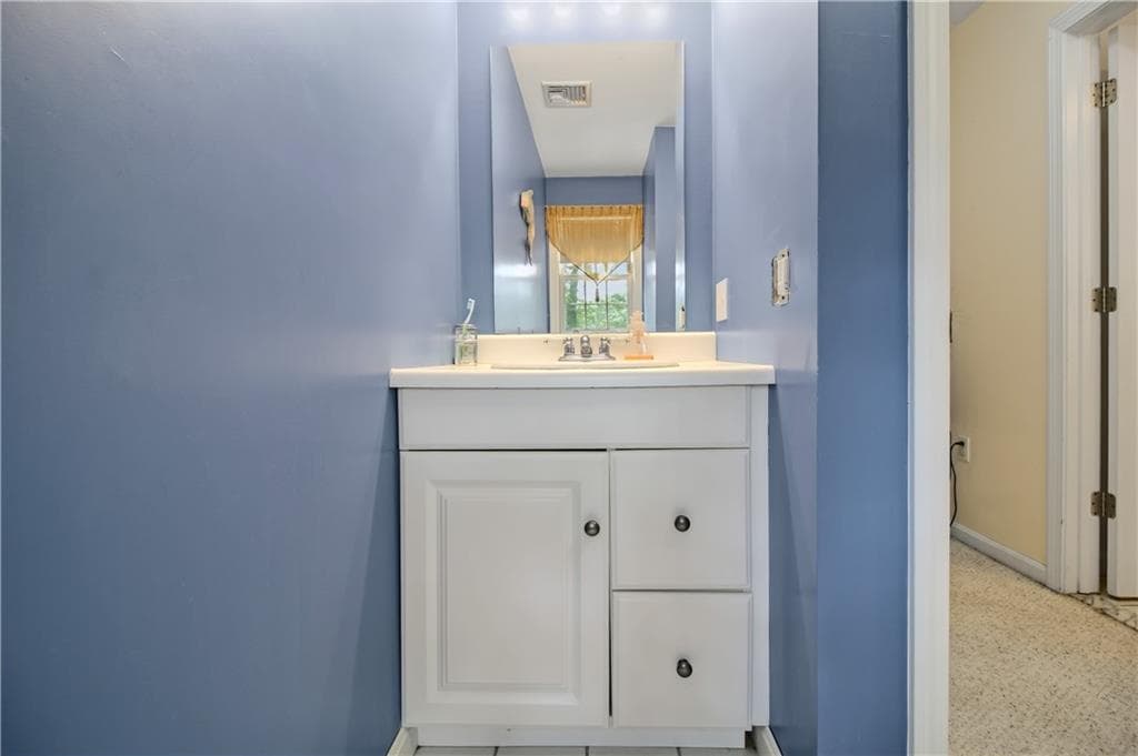 Single Family Residence at 22 Breezy Knoll Road, Smithfield, photo 33 of 48