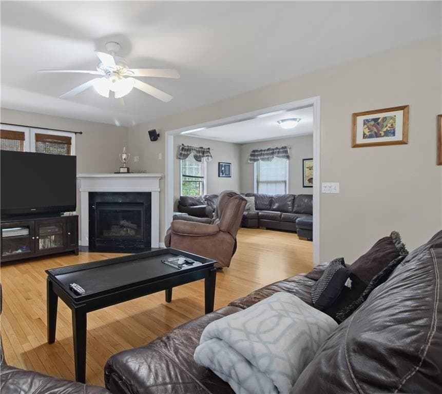 Single Family Residence at 22 Breezy Knoll Road, Smithfield, photo 14 of 48