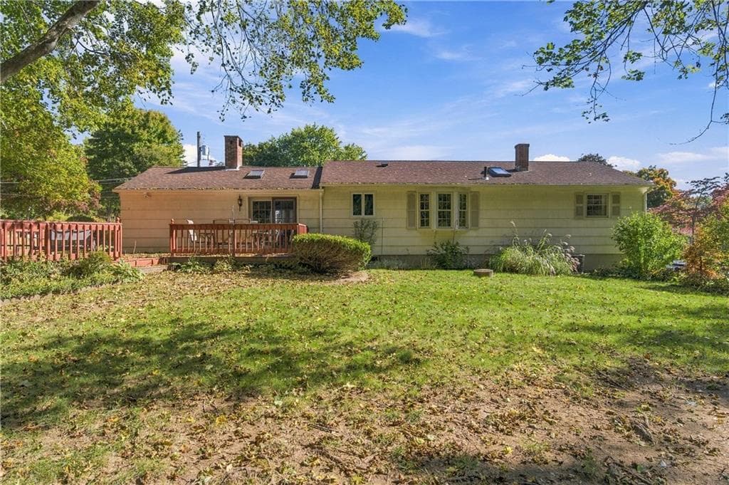 Single Family Residence at 100 Sleepy Hollow Drive, Cumberland, photo 24 of 26