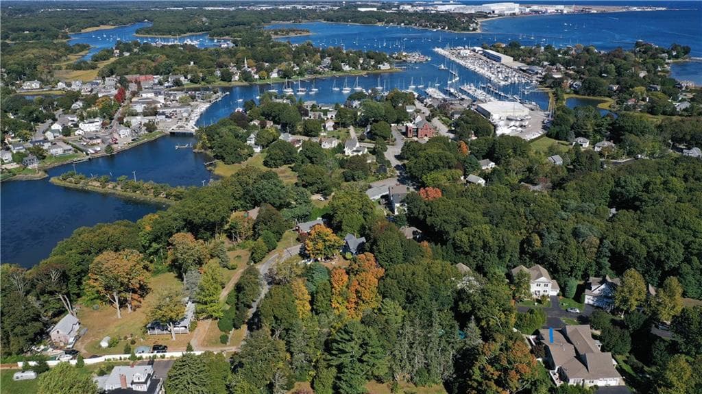 Condominium at 35 West Cove Drive UNIT 35, North Kingstown, photo 34 of 35