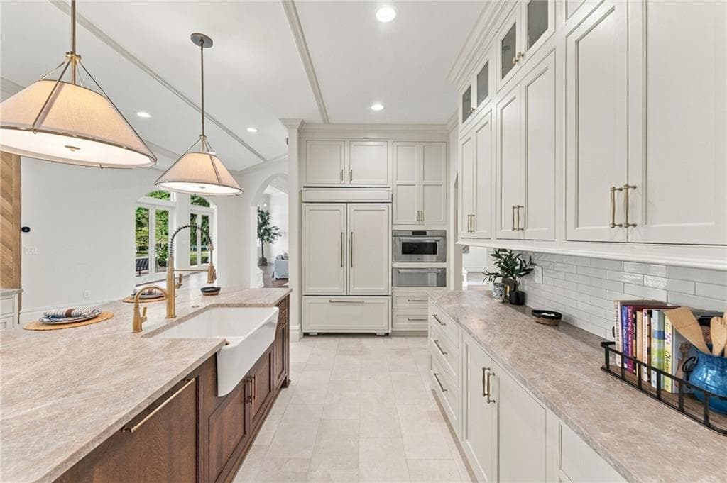 Single Family Residence at 46 Pojac Point Road, North Kingstown, photo 15 of 50