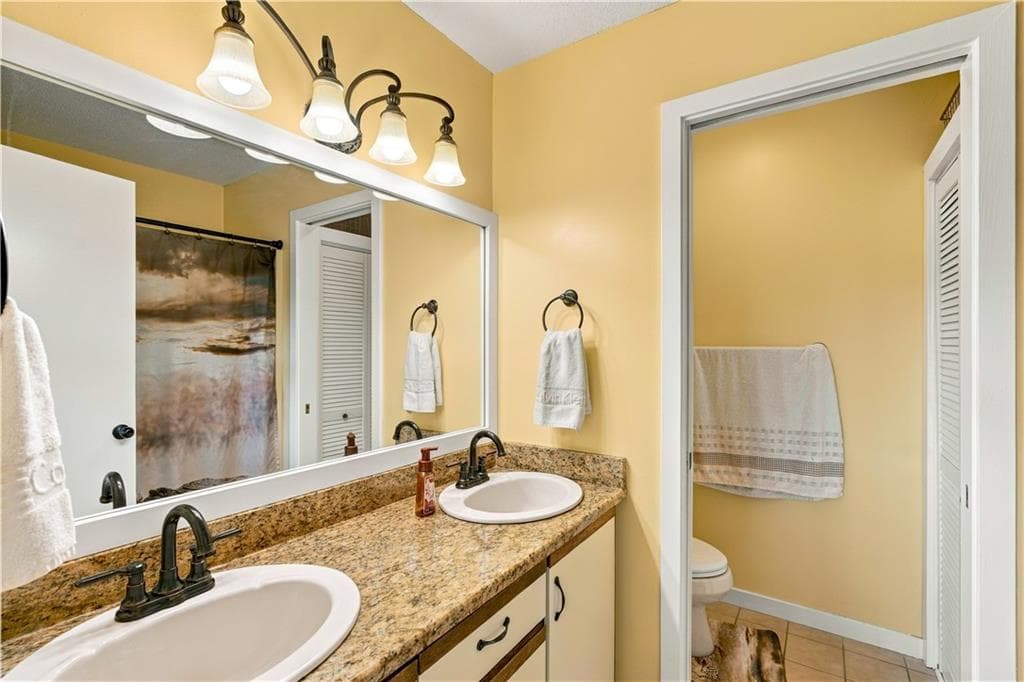 Condominium at 4 Palmer Circle UNIT 15, Hopkinton, photo 23 of 33
