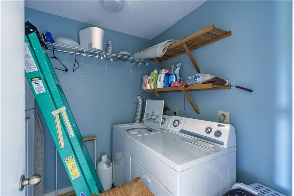 Condominium at 4 Palmer Circle UNIT 15, Hopkinton, photo 27 of 33
