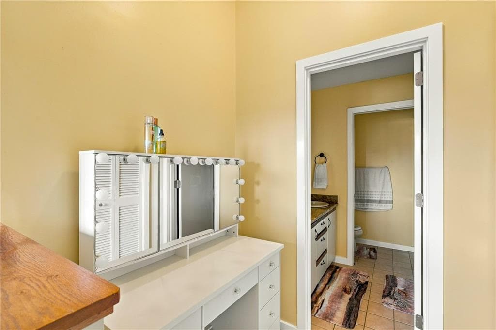 Condominium at 4 Palmer Circle UNIT 15, Hopkinton, photo 15 of 33