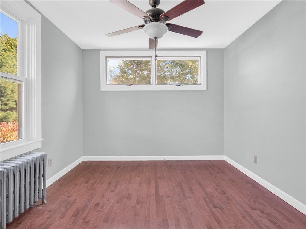 Single Family Residence at 444 Harrington Avenue, Warwick, photo 23 of 28