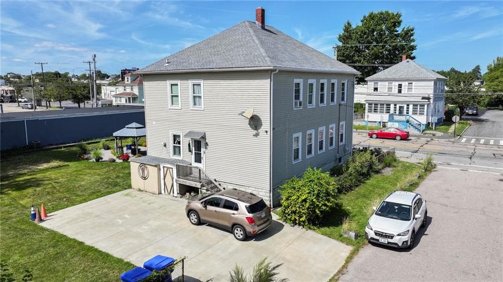 Multi Family at 377 379 Warren Avenue, East Providence, photo 3 of 39