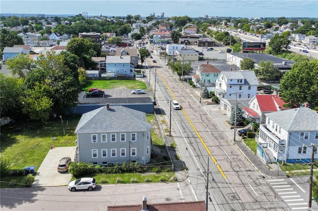 Multi Family at 377 379 Warren Avenue, East Providence, photo 9 of 39