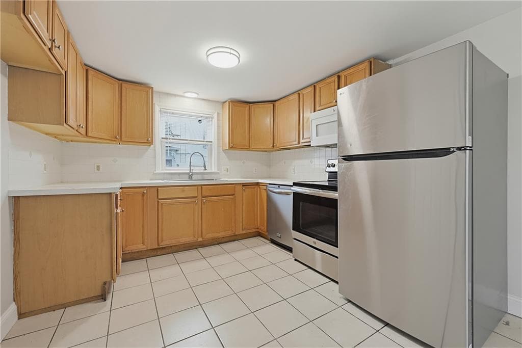 Single Family Residence at 13 Greeley Street, Providence, photo 13 of 48
