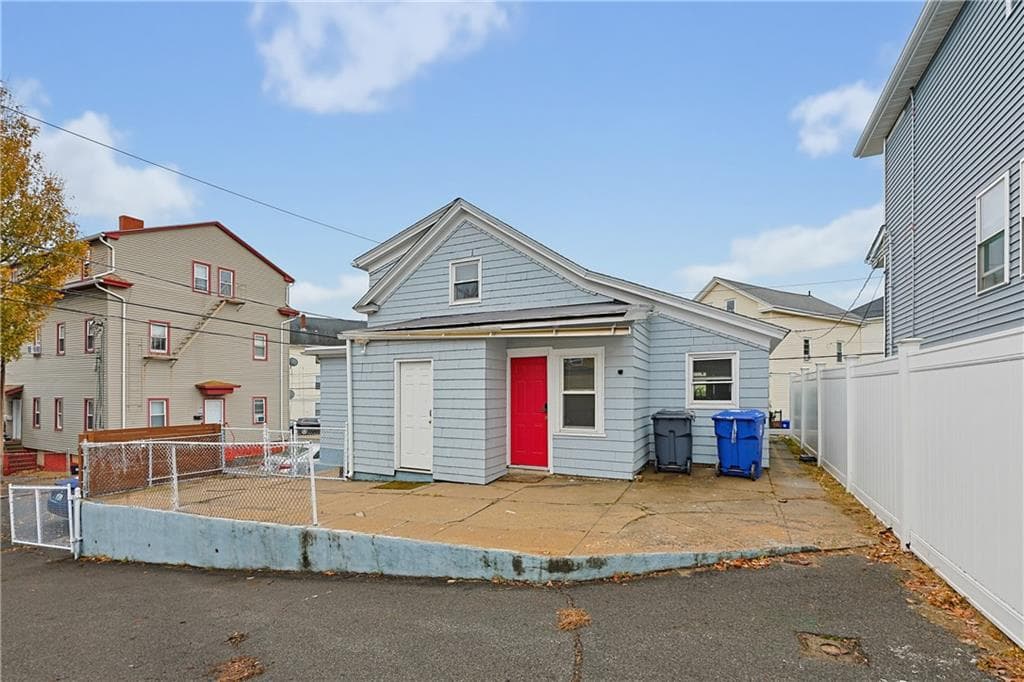 Single Family Residence at 13 Greeley Street, Providence, photo 7 of 48