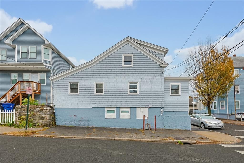Single Family Residence at 13 Greeley Street, Providence, photo 11 of 48