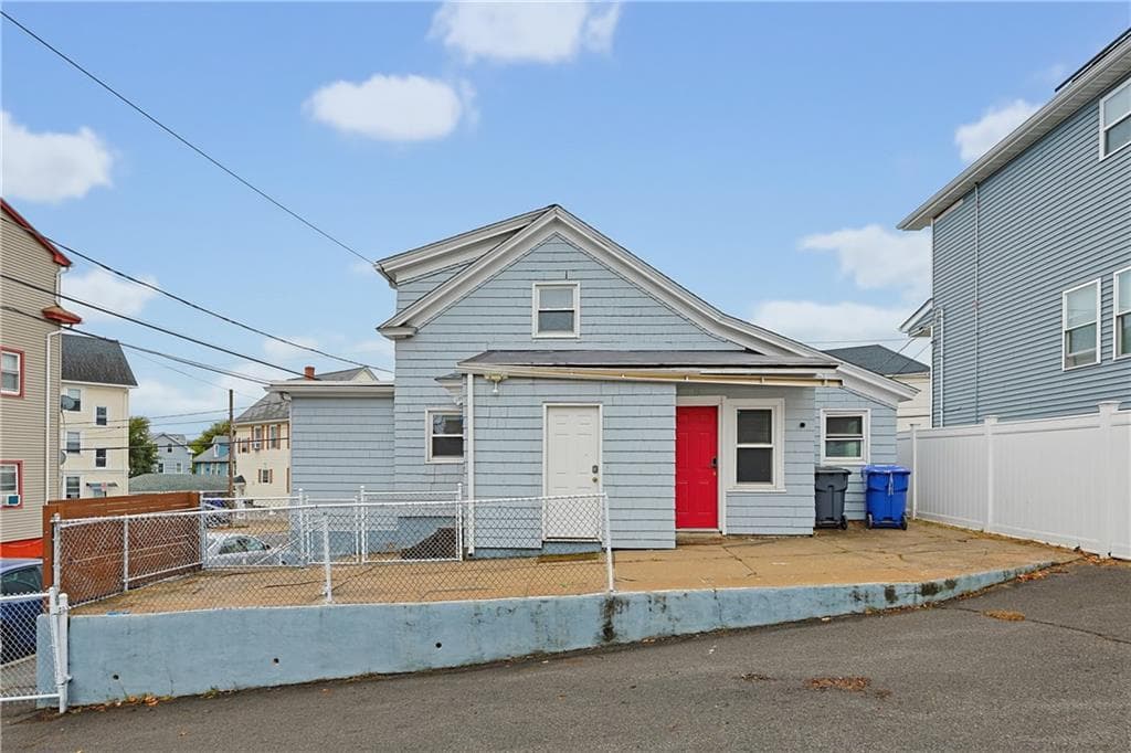 Single Family Residence at 13 Greeley Street, Providence, photo 4 of 48