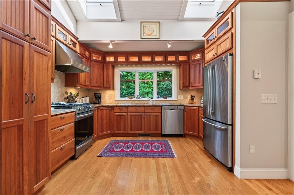 Single Family Residence at 159 Longfellow Road, Jamestown, photo 17 of 38