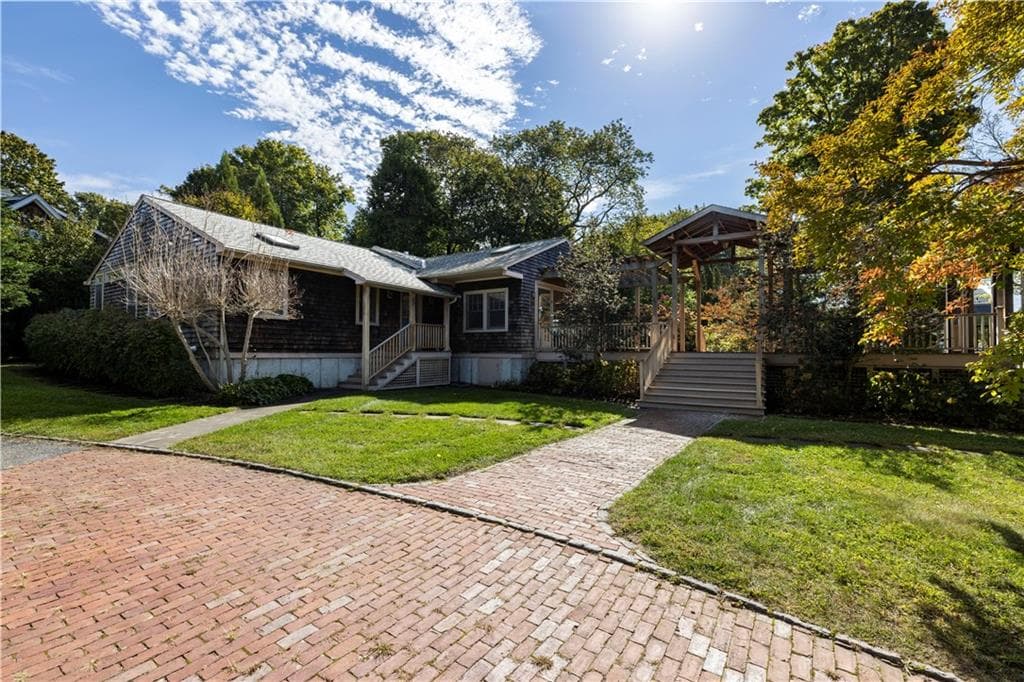 159 Longfellow Road