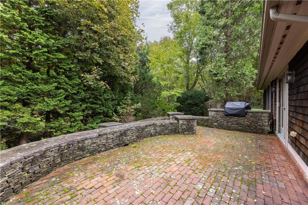 Single Family Residence at 159 Longfellow Road, Jamestown, photo 11 of 38