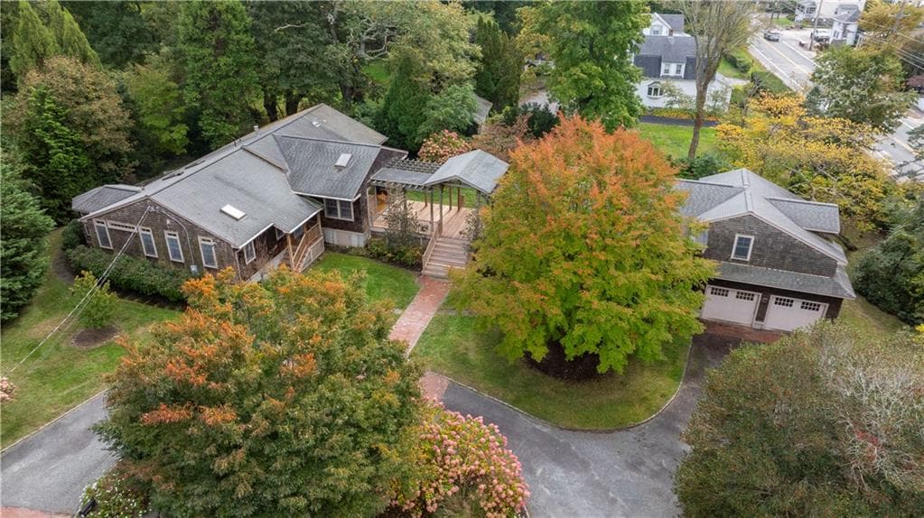 Single Family Residence at 159 Longfellow Road, Jamestown, photo 8 of 38