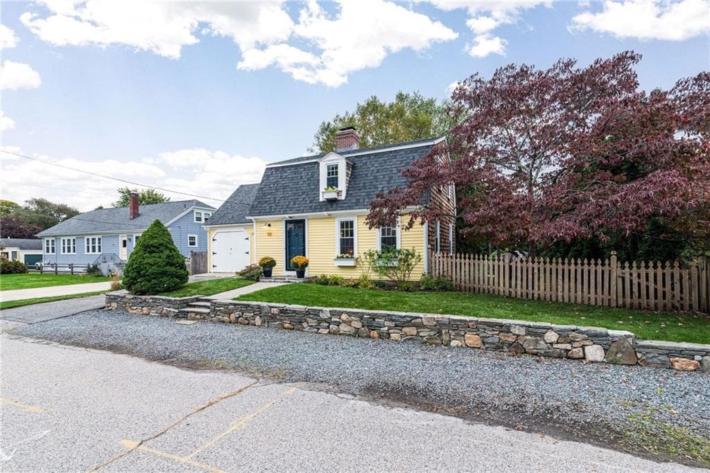 Single Family Residence at 55 Miller Avenue, East Providence, photo 3 of 47