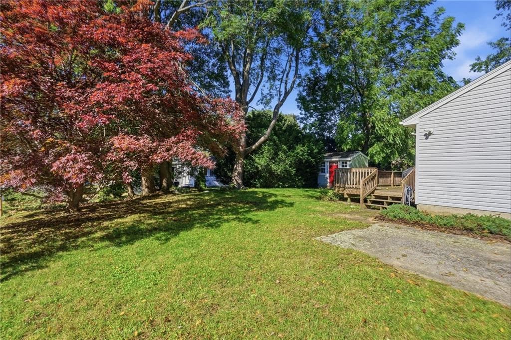 Single Family Residence at 73 Pequot Trail, East Greenwich, photo 3 of 35
