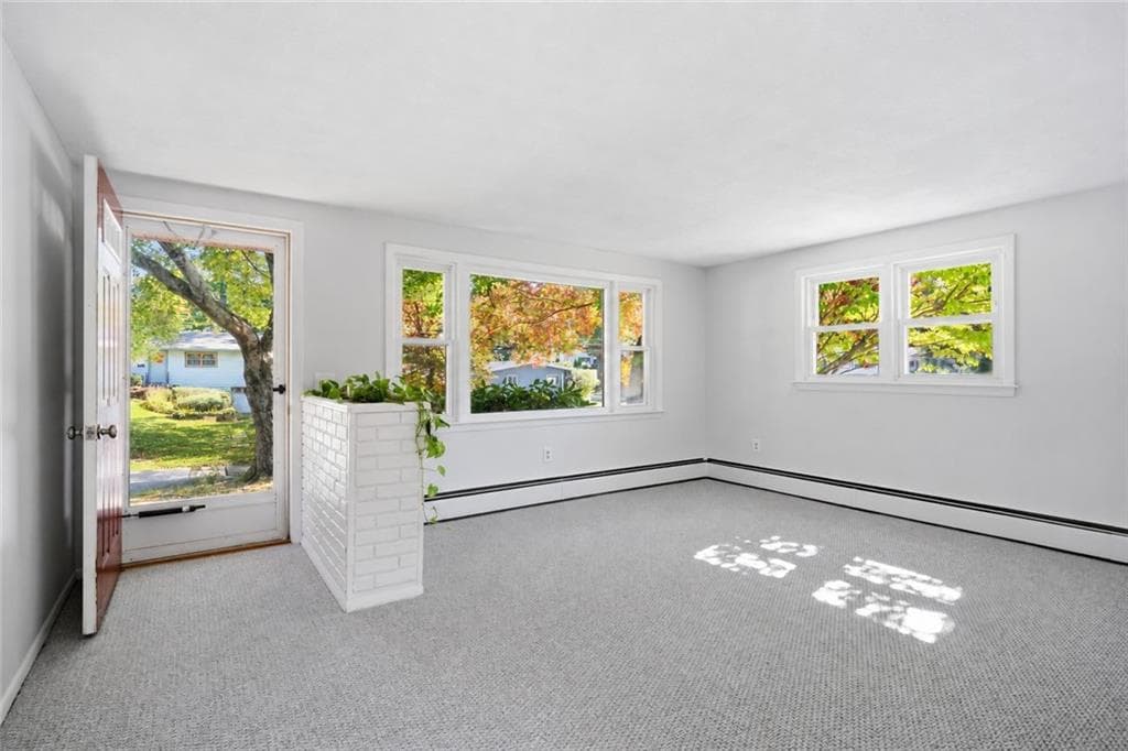 Single Family Residence at 73 Pequot Trail, East Greenwich, photo 5 of 35