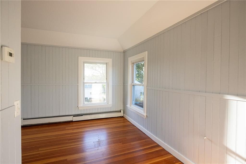 Multi Family at 916 Bullocks PT Avenue, East Providence, photo 22 of 39