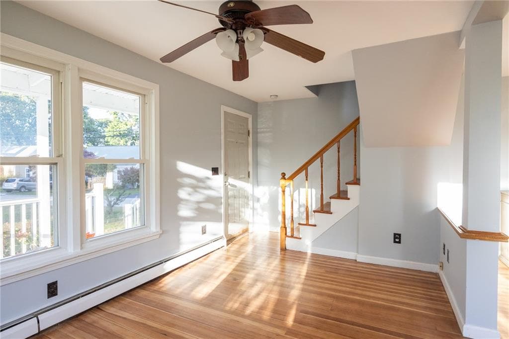 Multi Family at 916 Bullocks PT Avenue, East Providence, photo 8 of 39