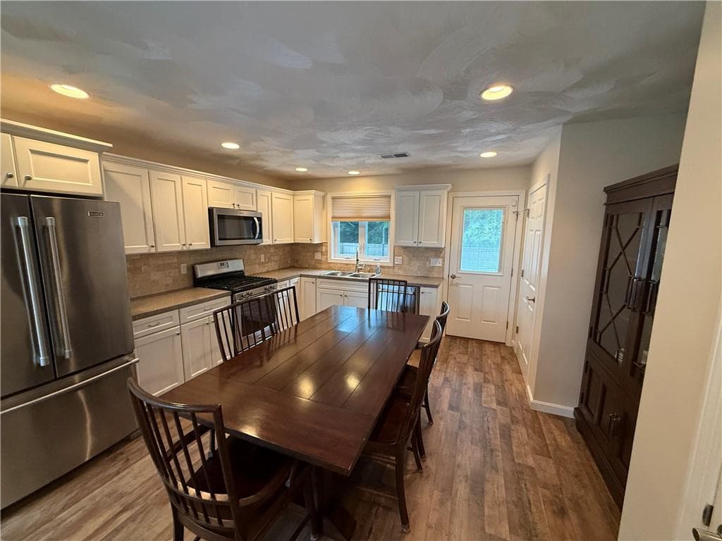 Single Family Residence at 143 Poplar Drive, Cranston, photo 7 of 14