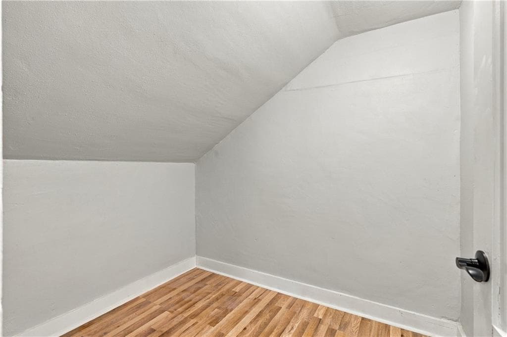Single Family Residence at 174 Lowell Avenue, Providence, photo 26 of 31