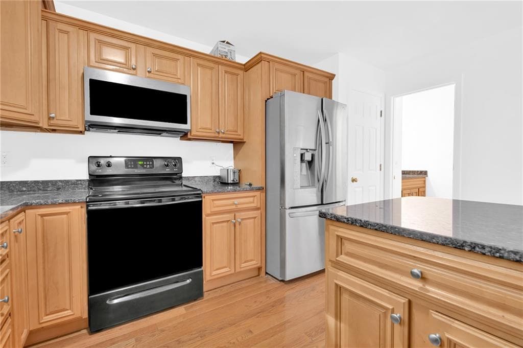 Condominium at 45 Silver Cup Circle, West Warwick, photo 22 of 42