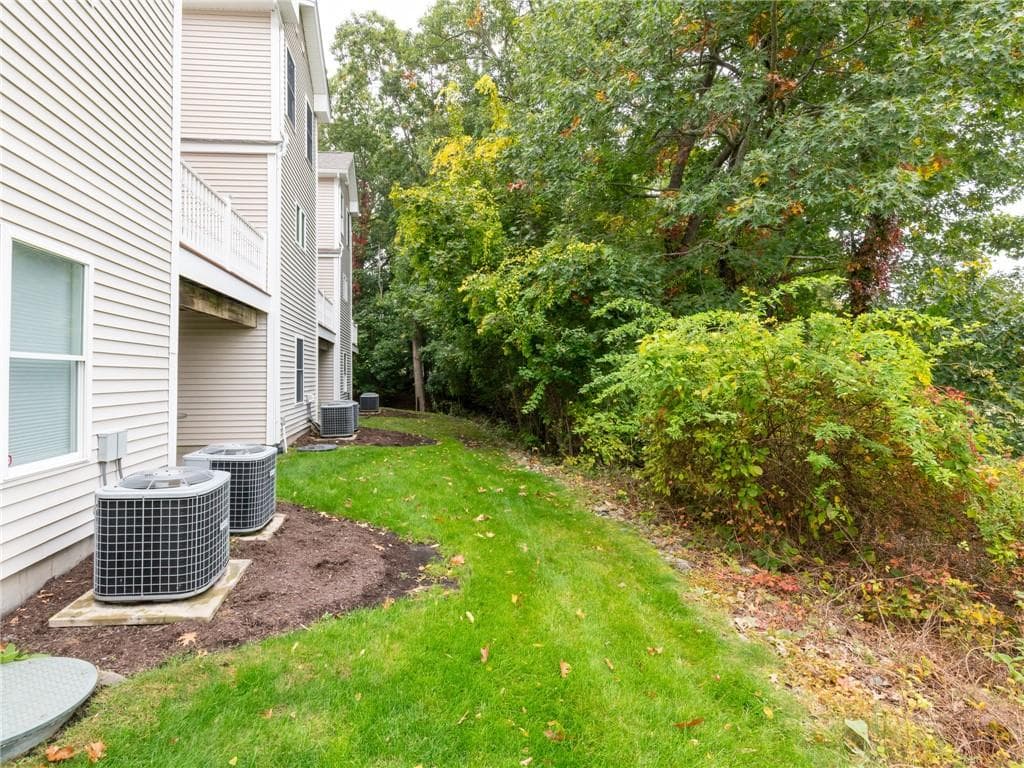 Condominium at 45 Silver Cup Circle, West Warwick, photo 5 of 42
