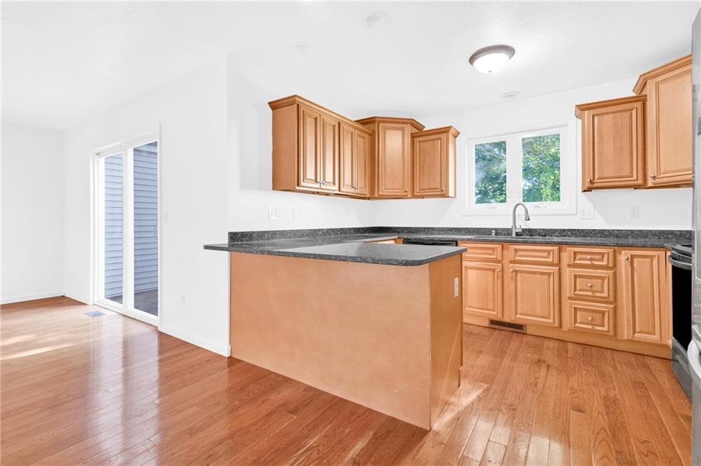 Condominium at 45 Silver Cup Circle, West Warwick, photo 19 of 42