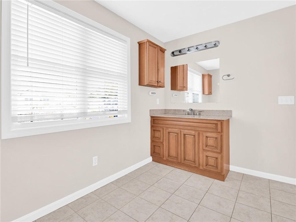 Condominium at 45 Silver Cup Circle, West Warwick, photo 29 of 42