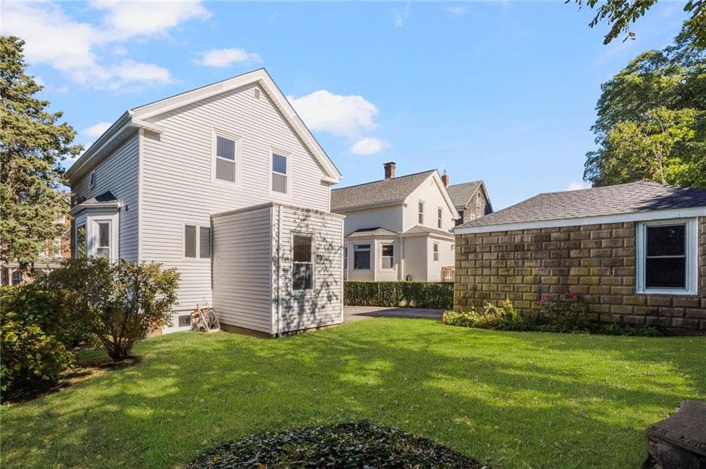 Single Family Residence at 1 Russell Avenue, Newport, photo 32 of 40
