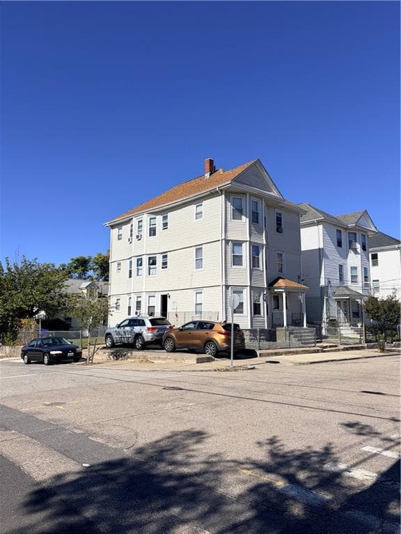 Multi Family at Pawtucket, photo 3 of 25