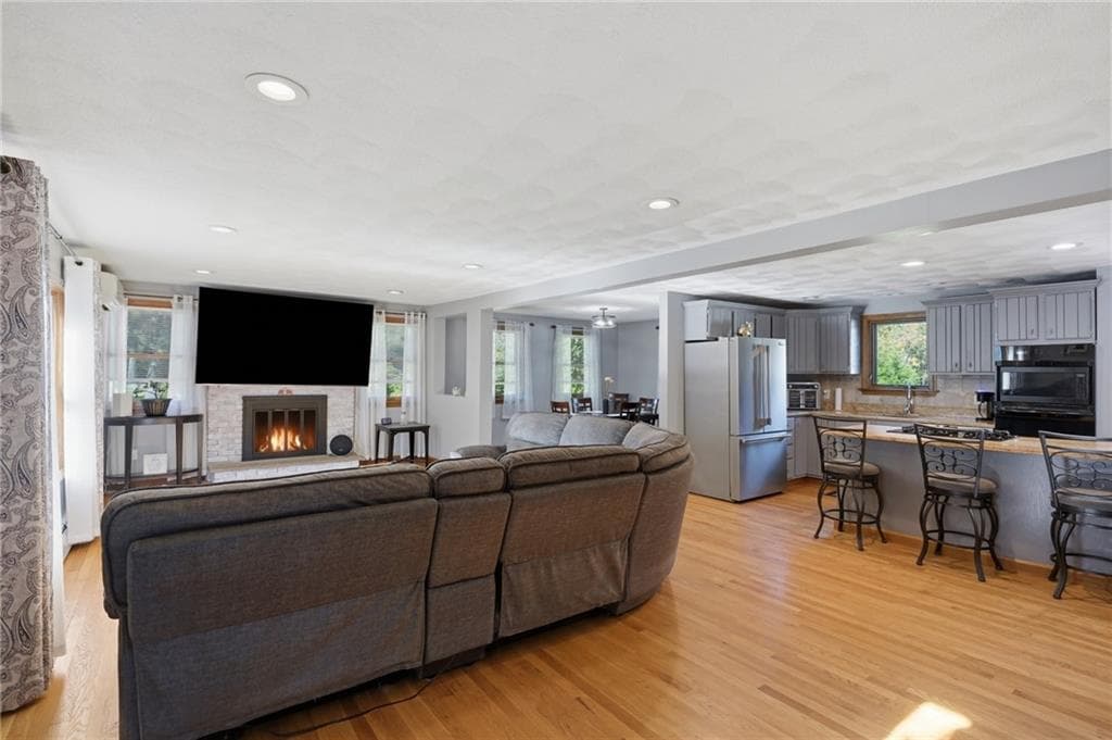 Single Family Residence at 10 Circlewood Drive, Coventry, photo 20 of 50
