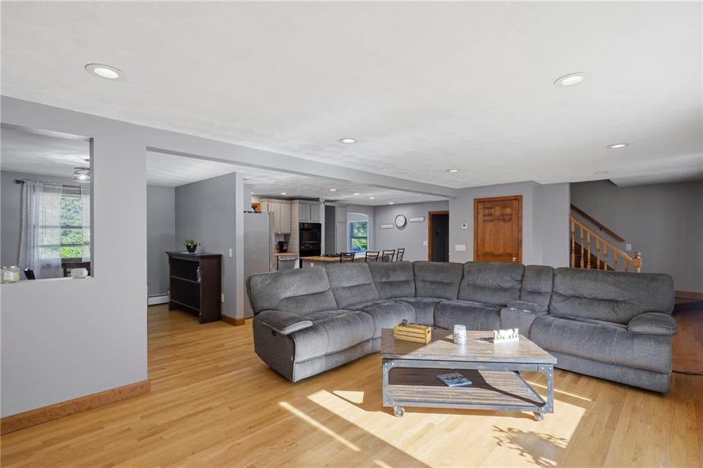 Single Family Residence at 10 Circlewood Drive, Coventry, photo 25 of 50