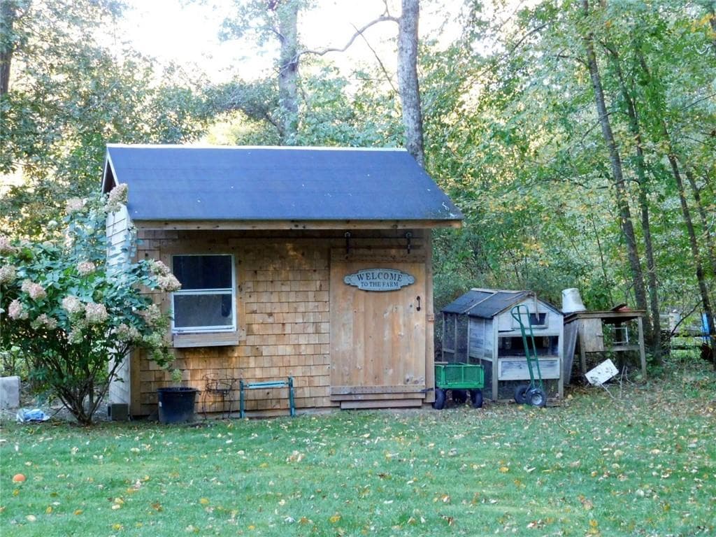 Single Family Residence at 36 WHITE OAK Drive, Richmond, photo 34 of 47