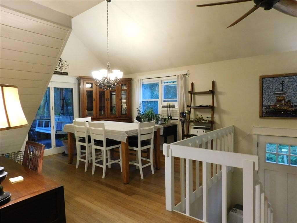 Single Family Residence at 36 WHITE OAK Drive, Richmond, photo 15 of 47