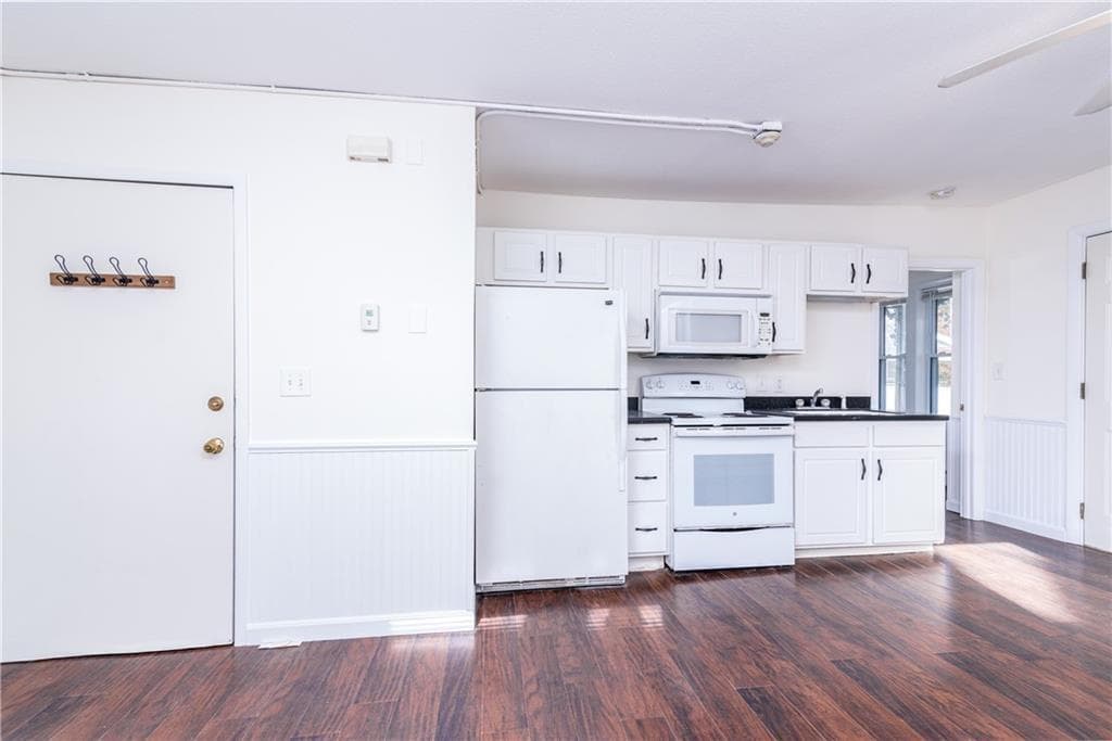 Multi Family at 75 Caswell Street, Narragansett, photo 7 of 23
