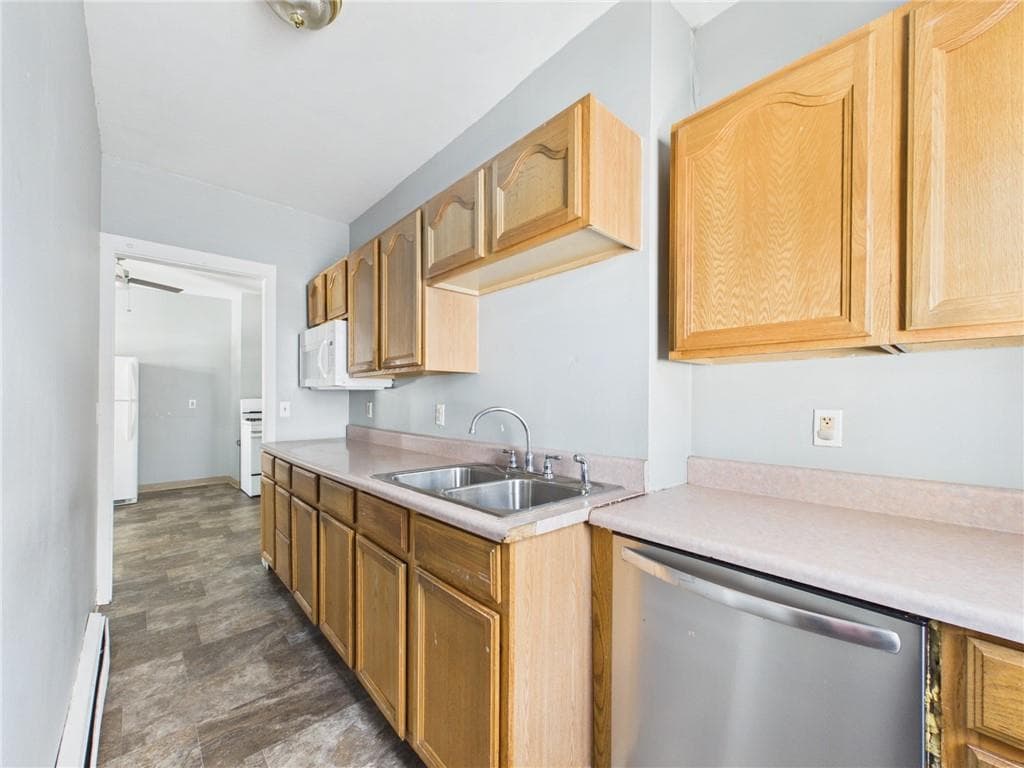 Multi Family at 464 North Main Street, Woonsocket, photo 10 of 49