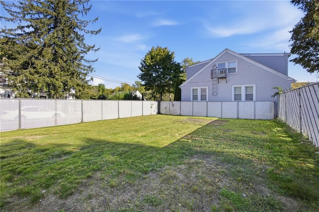 Single Family Residence at 11 Hemlock Drive, Johnston, photo 24 of 24