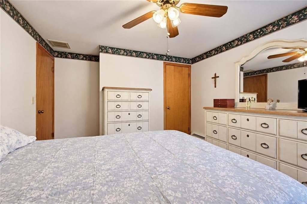 Single Family Residence at 11 Hemlock Drive, Johnston, photo 18 of 24