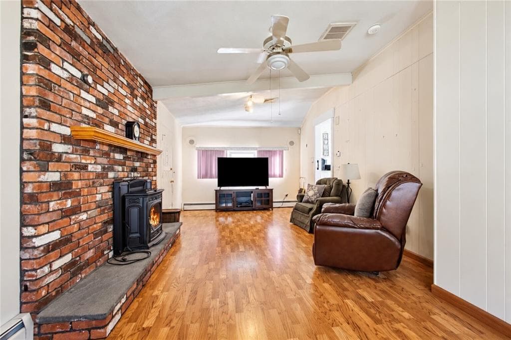 Single Family Residence at 11 Hemlock Drive, Johnston, photo 4 of 24