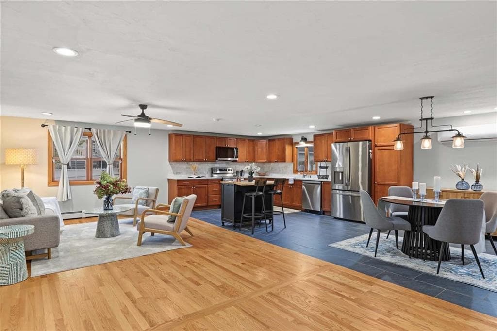 Single Family Residence at 6 Lake View Circle, Glocester, photo 6 of 32