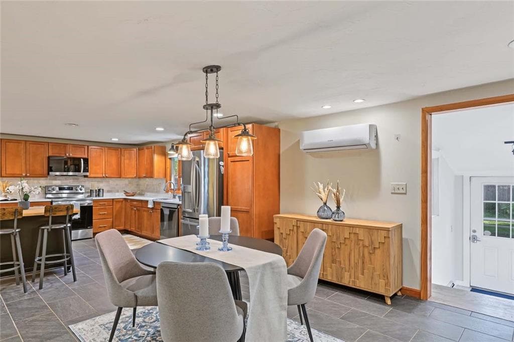 Single Family Residence at 6 Lake View Circle, Glocester, photo 10 of 32