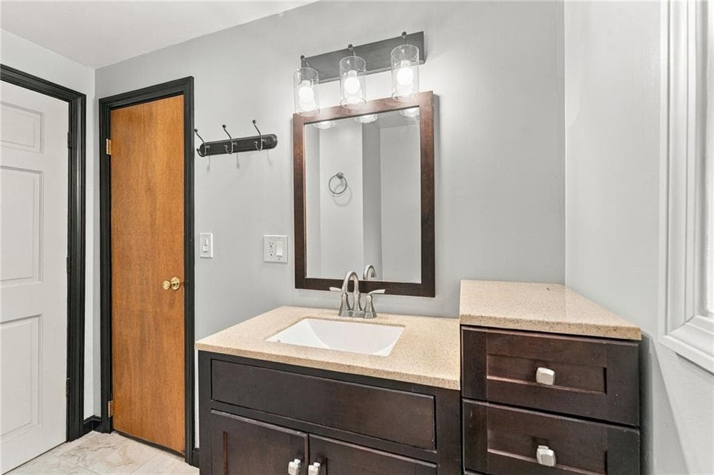 Single Family Residence at 392 Hillsdale Road, Richmond, photo 24 of 33
