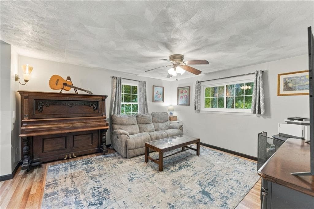 Single Family Residence at 392 Hillsdale Road, Richmond, photo 15 of 33