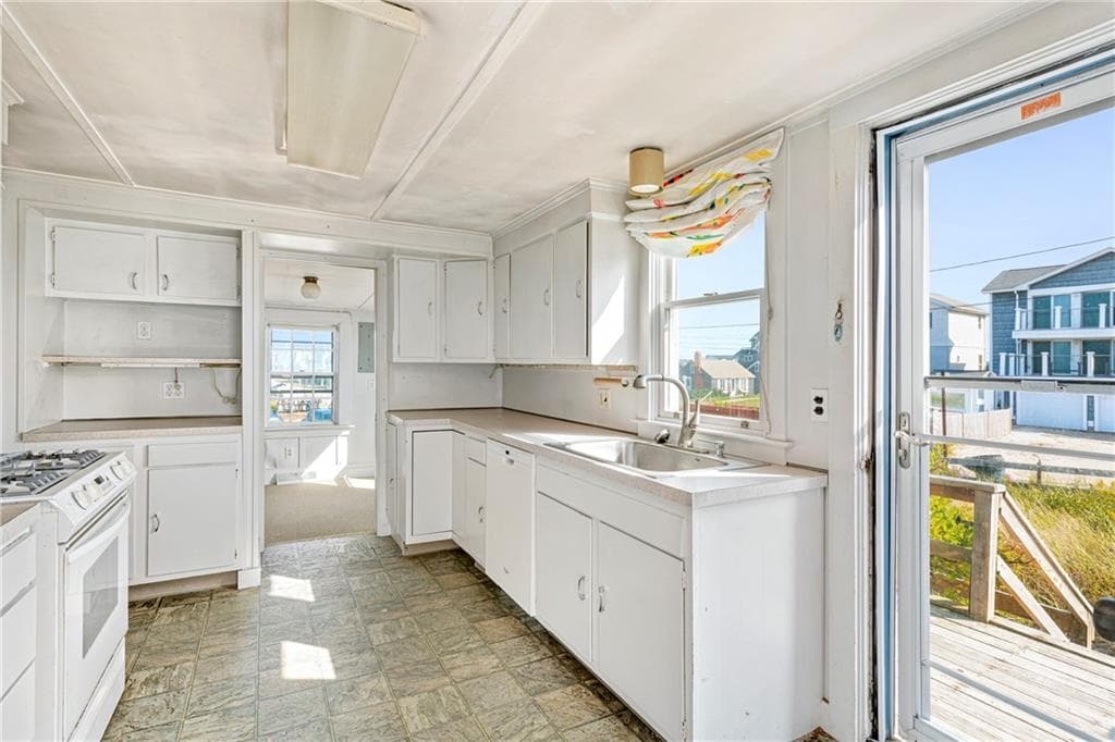 Single Family Residence at 1127 Succotash Road, Narragansett, photo 20 of 38