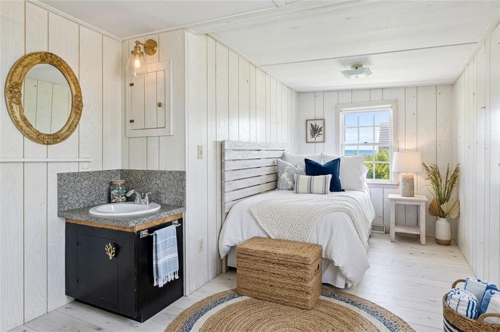 Single Family Residence at 1127 Succotash Road, Narragansett, photo 21 of 38
