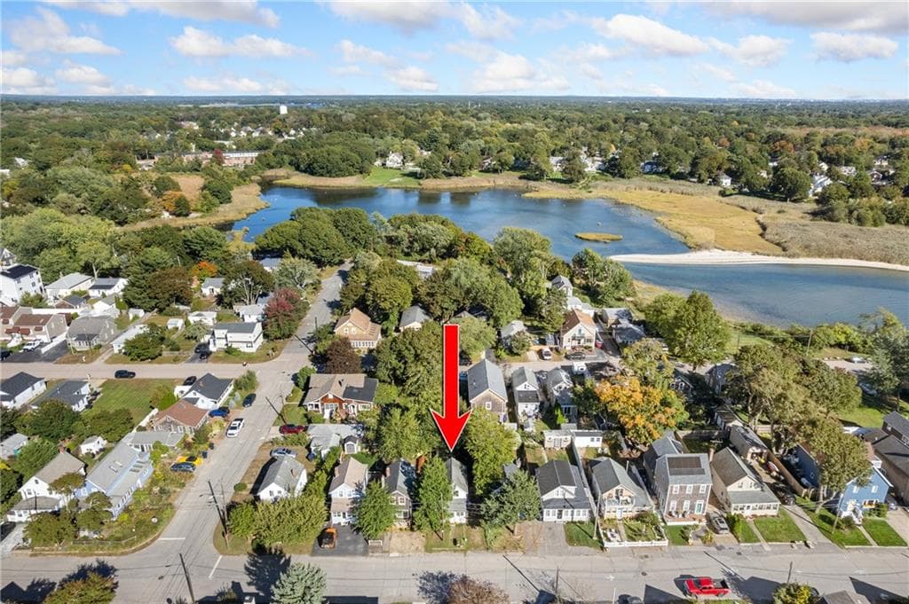 Single Family Residence at 31 Blanding Avenue, Barrington, photo 20 of 25